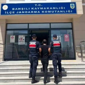 26 yil hapis cezali firari yakalandi xLyWYBXZ