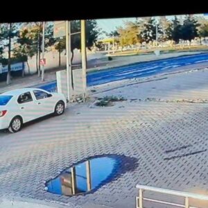 freni bosalan tir araclara carpti 3 yarali WYEpYHRK