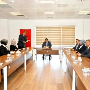 vali ciftci tseyi ziyaret etti EAWYqIux