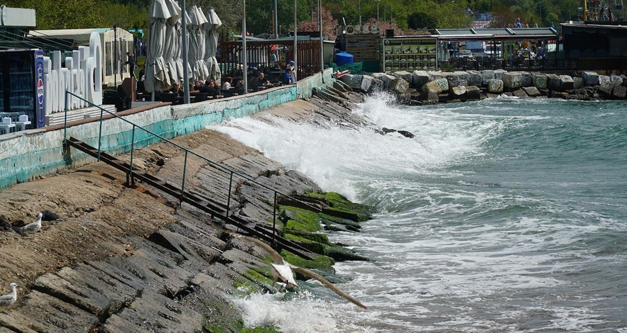 tekirdagda etkili olan poyraz deniz ulasimini olumsuz etkiliyor 9HgrsdgP