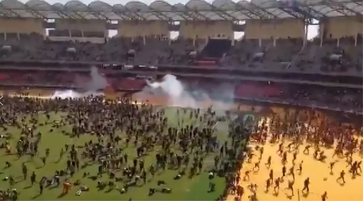 kenyada odinganin cenazesinde arbede lBfw11LN.jpg