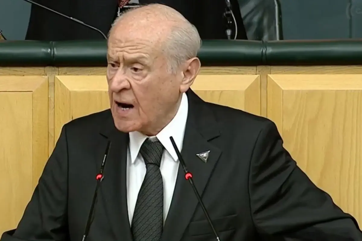 mecliste biji serok apo slogani atilmasina bahceliden ilk yorum Sv7zF7j1.jpg