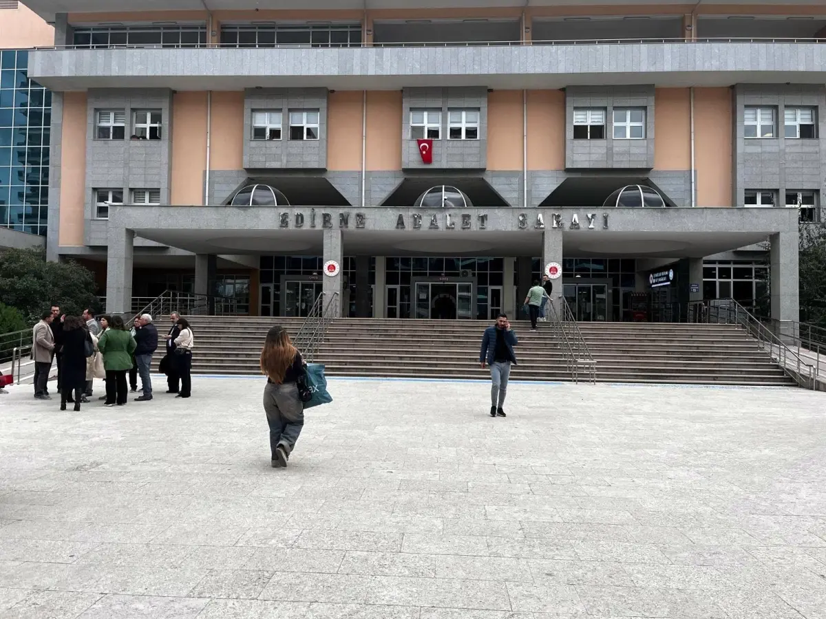 okul bahcesinde oldurulen durunun cinayet suphelisi icin agirlastirilmis muebbet istemi zhMYS4Xk.jpg