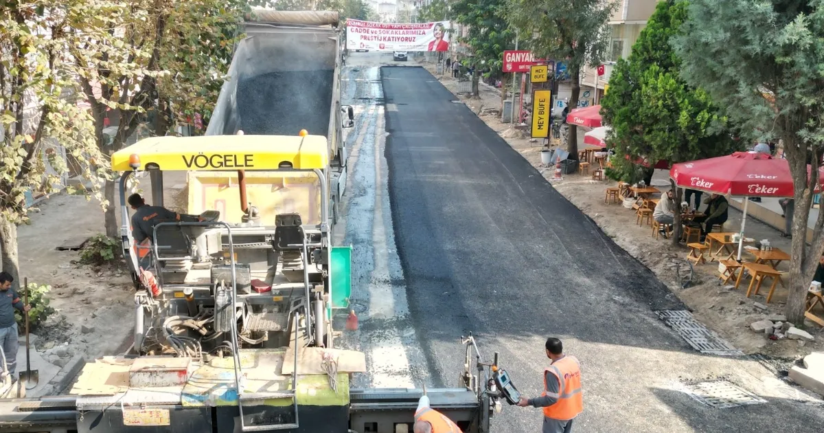 kocaeli zumrut sokakta asfalt ve aydinlatma hamlesi 73YvxaLx.webp