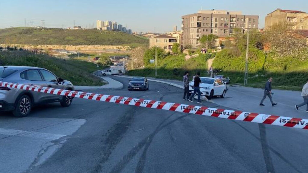 basaksehirde-korkutan-kaza-5-arac-birbirine-girdi-k5g3wWUE