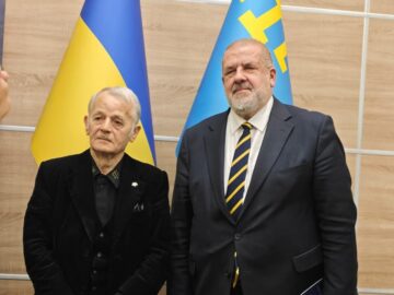 Kırımoğlu’ndan Trump’ın Teklifine Sert Yanıt: “Alaska ve California’yı Ver, Bizim Topraklarımızda Pazarlık Yapma”
